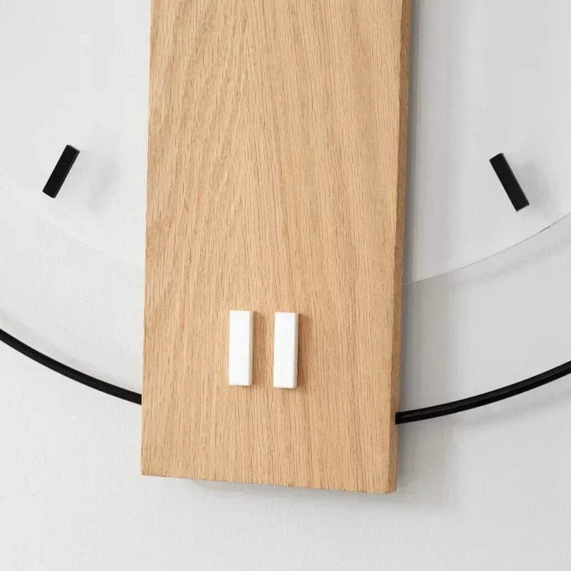 Norvo | SilentOak – Minimalistisk veggklokke i tre med stille bevegelse