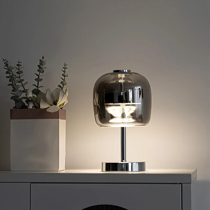 LumièreNord - Dekorativt Bordlampe i Glass med Rent Design