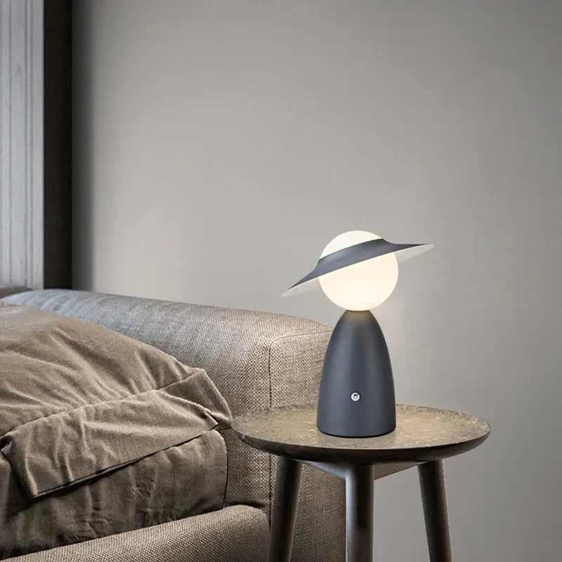 Norvo | Batteri Bordlampe Mann med Hatt