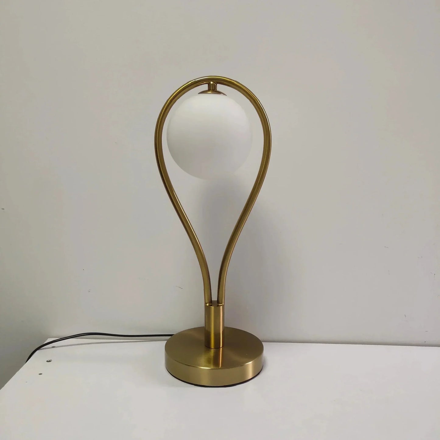 Norvo | Elegant soveromslampe med glassdetaljer