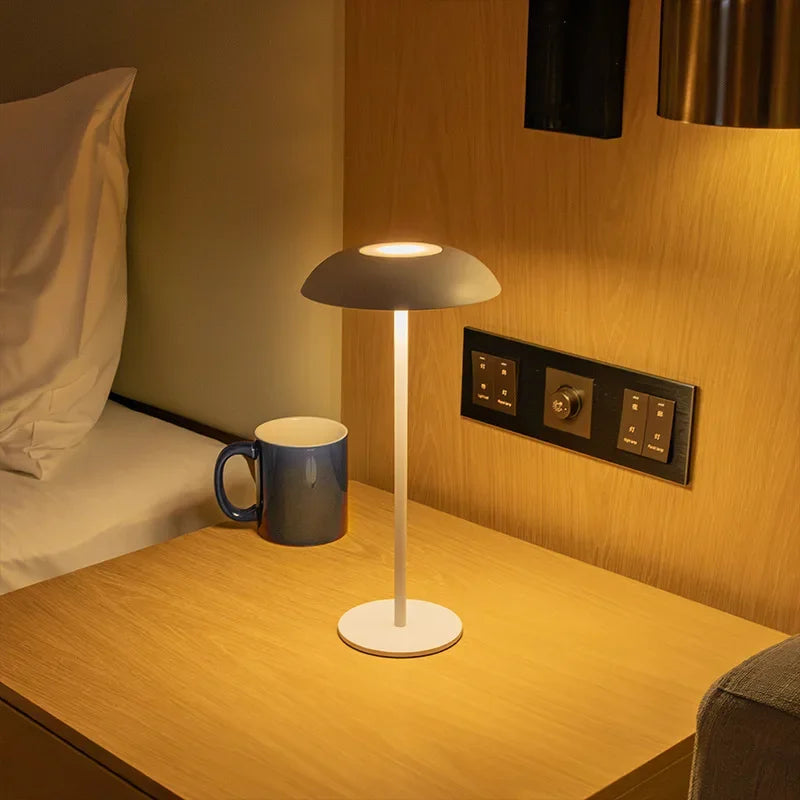 LumiLuxe - Berøringstastaturbordlampe med opplading for kontor og eventyr - Varm hvit lys