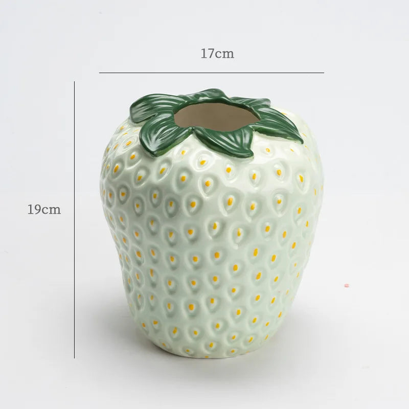 Norvo | Ugly Strawberry Vase