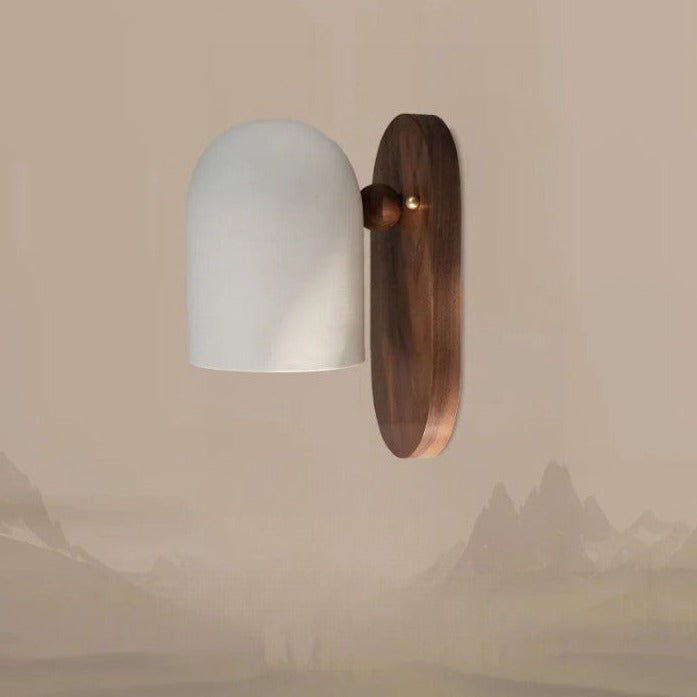 Norvo | TimberSoul – Wabi-Sabi Valnøtt Vegglampe for Naturlig Atmosfære