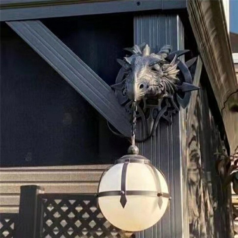 Norvo | LED-lanterne med dragehode laget av harpiks for unik Halloween-dekorasjon