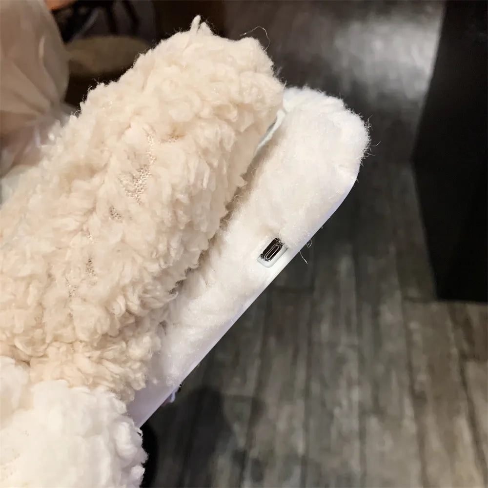 Norvo | Fluffy Fur iPhone Case Hanske