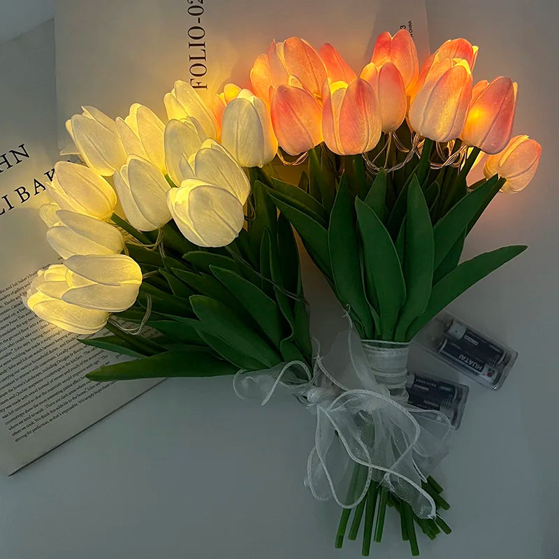 Norvo | LED-lampe med kunstig tulipanbukett perfekt for gaver eller som bryllupsfest hjemmeinnredning