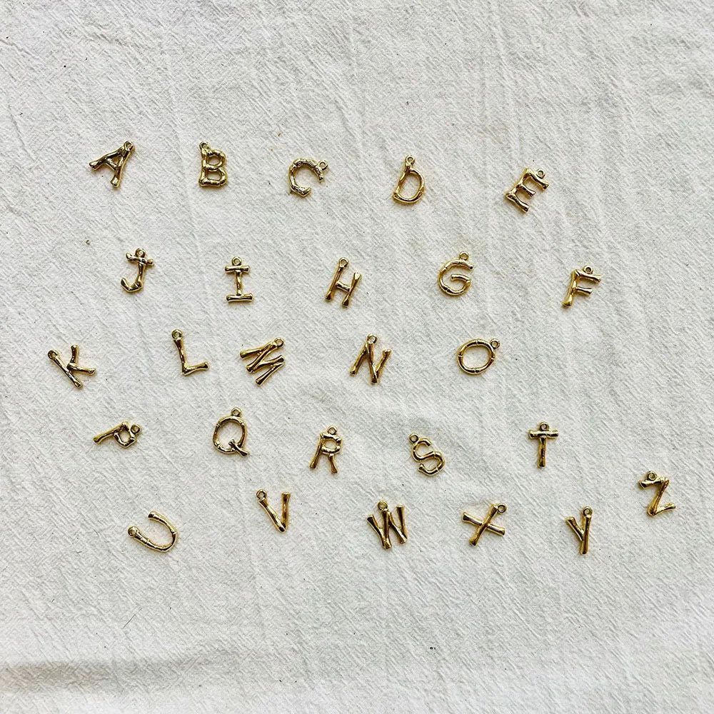 Norvo | Personliggjort Sommer Sjøskall Bokstav Initial Nesele