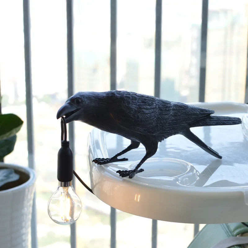 Norvo | Moderne Lucky Bird Bordlampe – Kreativ Resin Dyre Design for Soverom og Stue
