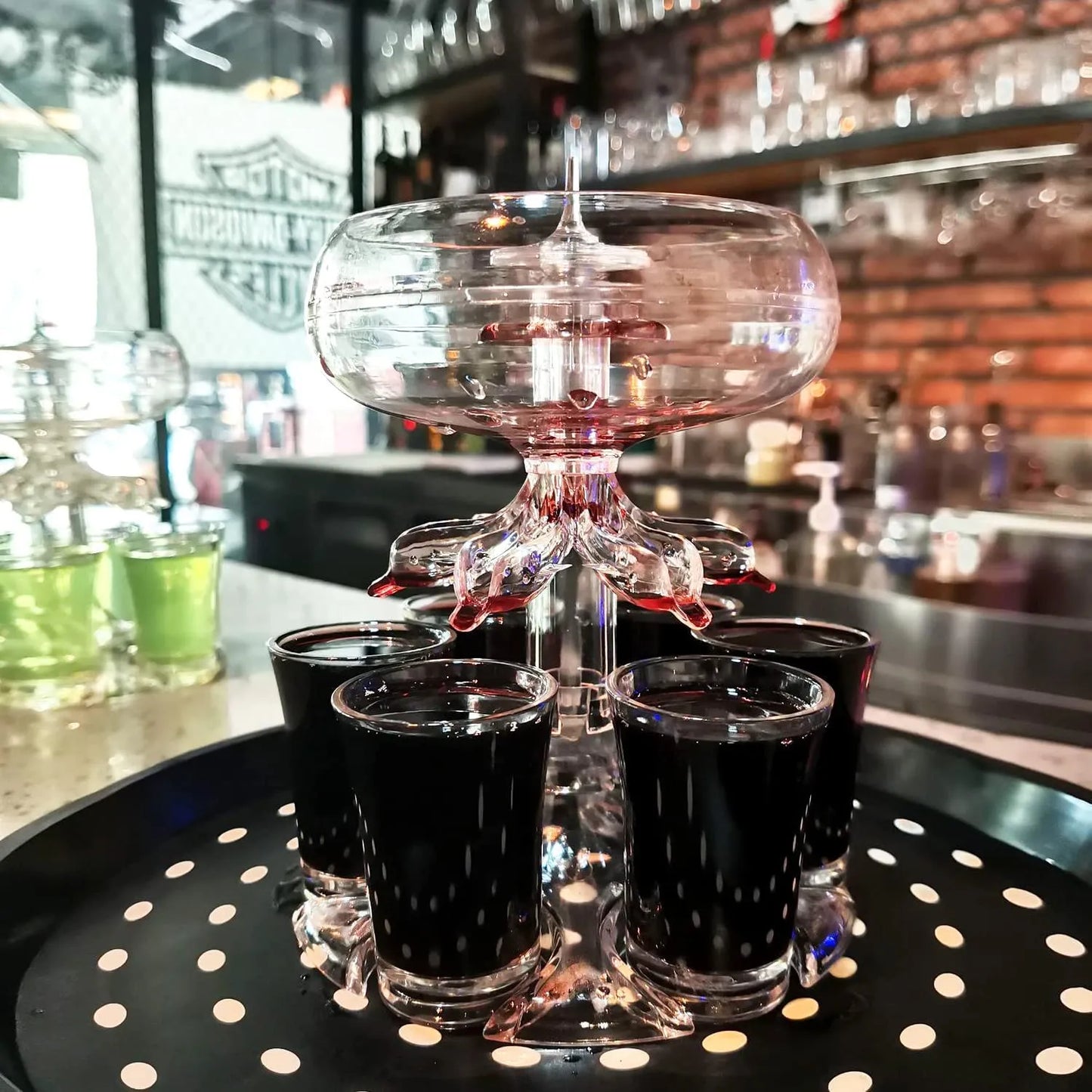 Norvo | Party Drink Shot Dispenser Set med 6 Shot-glass i akrylholder - Perfekt for familiesammenkomster og drikkeleker i baren