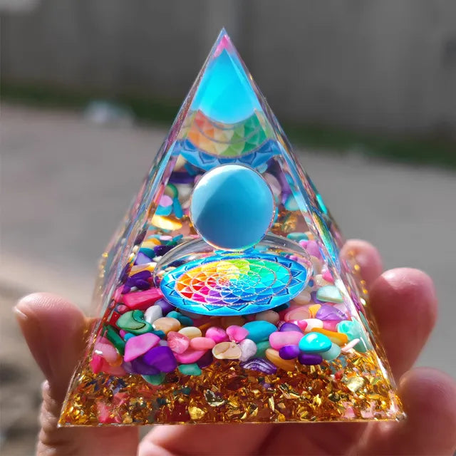 Norvo | Amethyst Peridot Orgone Pyramide - Energigenerator Krystall Reiki Chakra Orgonitt Meditasjonsverktøy
