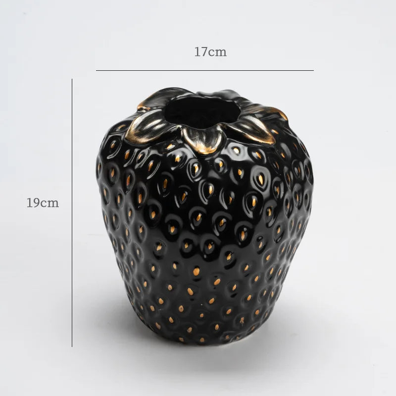 Norvo | Ugly Strawberry Vase