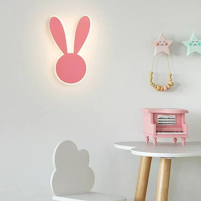 PinkRabbit - Lekende LED Vegglampe for Barnerom Norvo