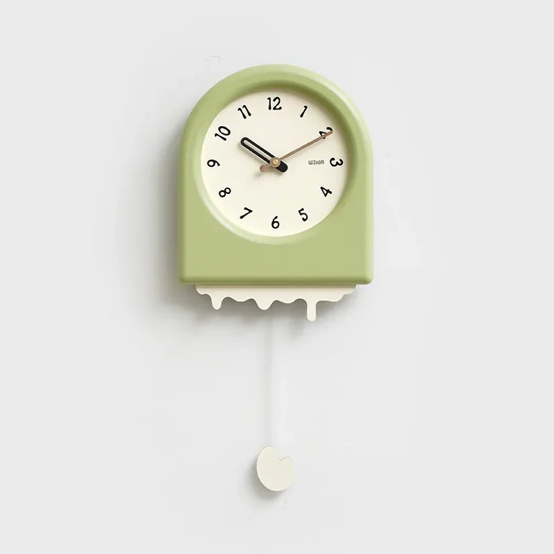 CremePendulum Klokke - Koreansk Veggklokke med Moderne Design