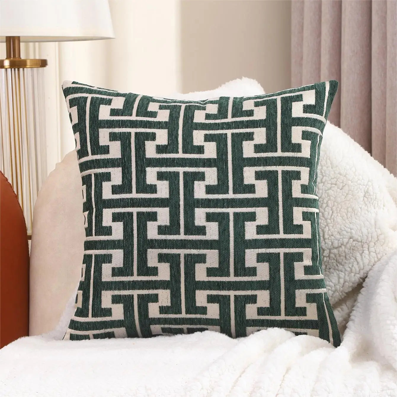 Norvo | Stripes putevar i landlig stil – dekorativt trekk for sofa og stue