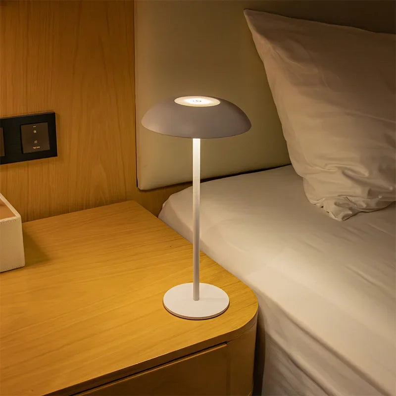 LumiLuxe - Berøringstastaturbordlampe med opplading for kontor og eventyr - Varm hvit lys