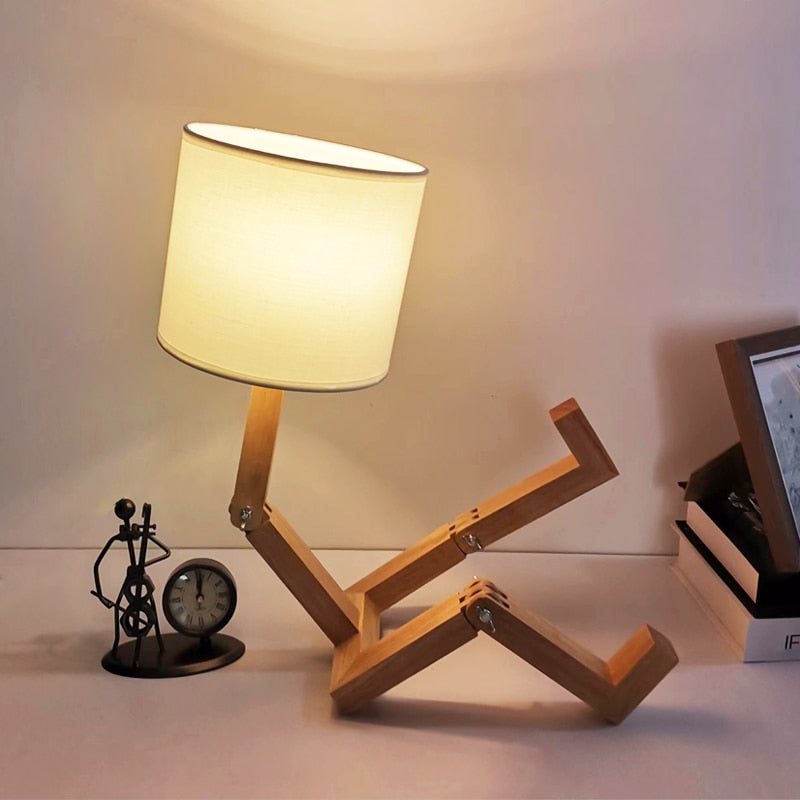 Norvo | Robot Form Tre Lyske lampe