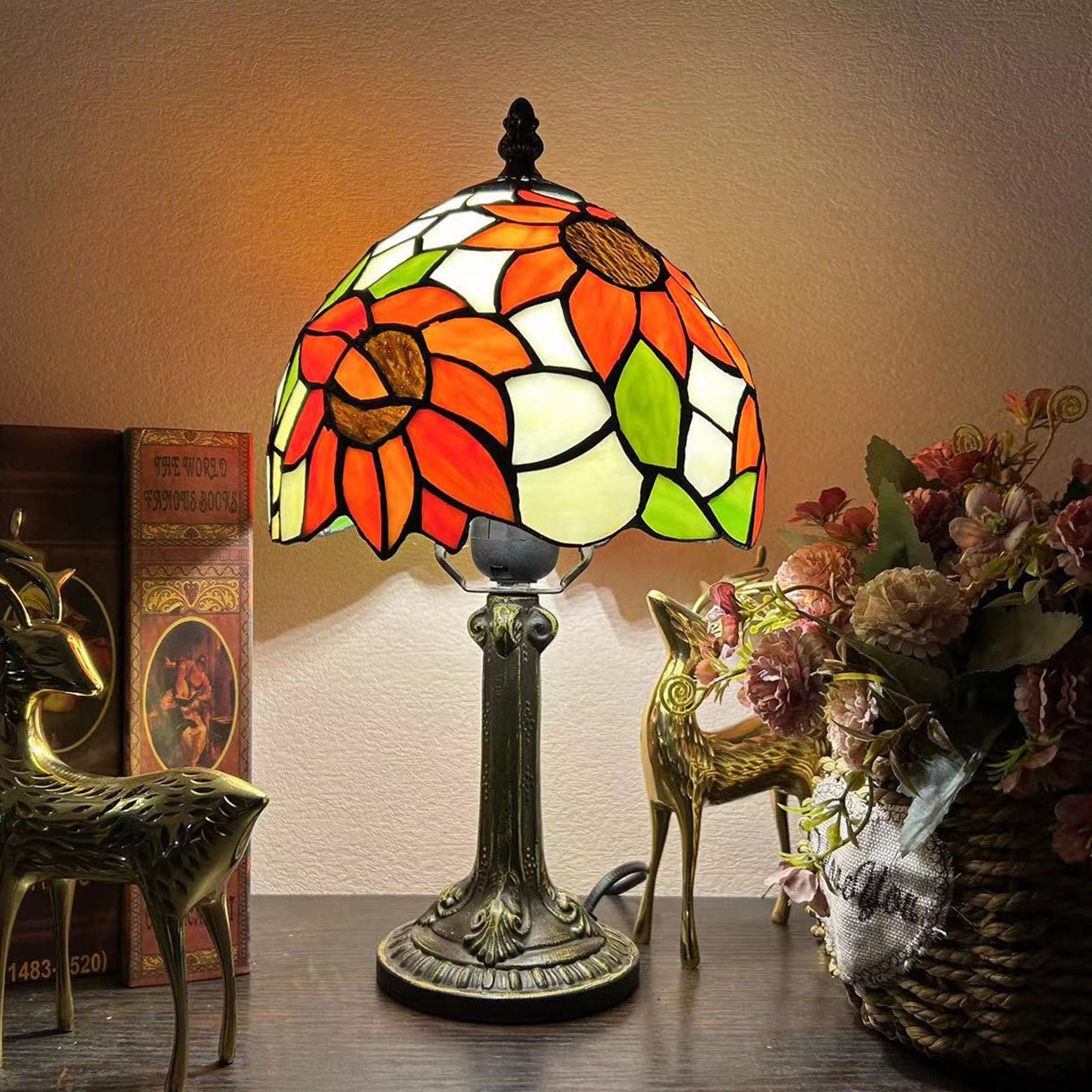 Norvo | Tradisjonell Tiffany Legert Glasskuppel Blomst 1-Lampe Bordlampe for Nattbord
