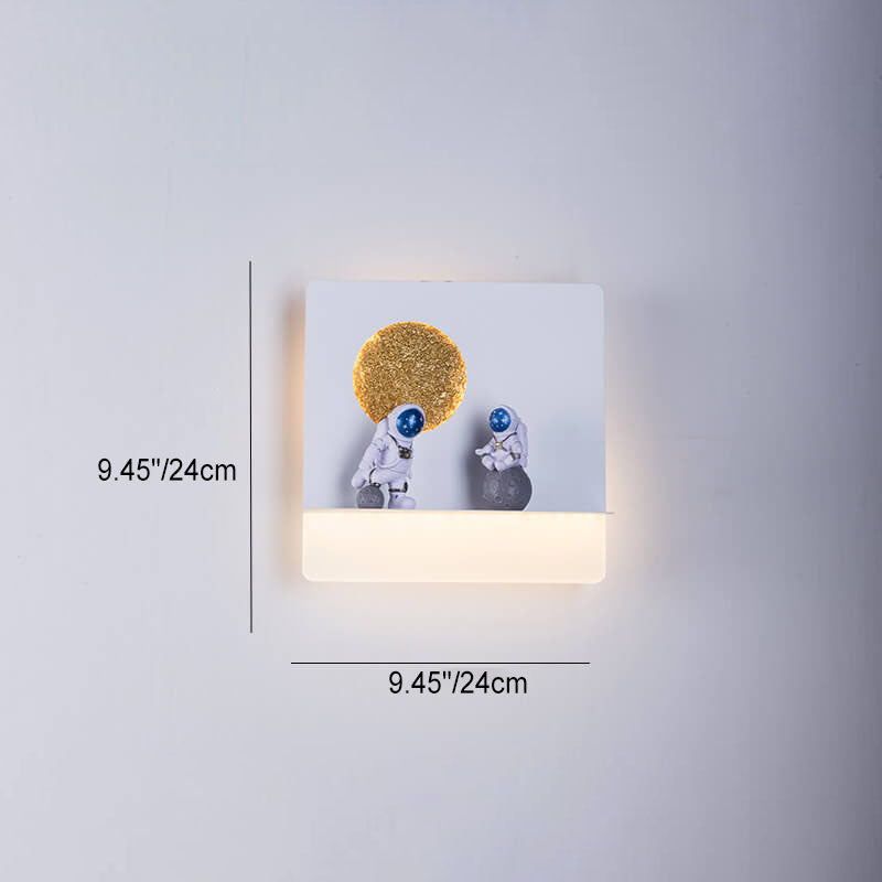 Norvo | Moderne Kreativ Jern Harpiks Rund Astronaut LED Vegglampe for Soverom