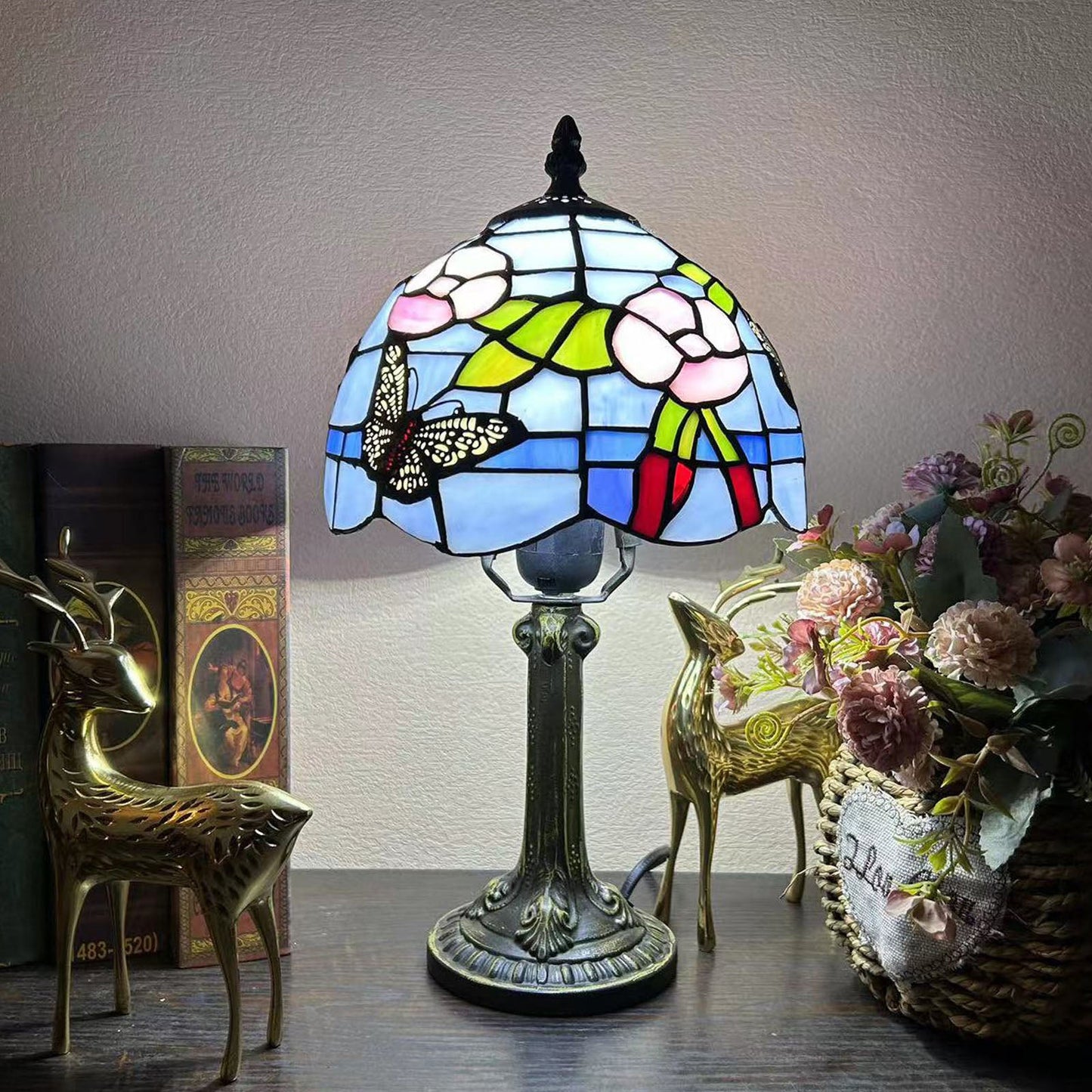 Norvo | Tradisjonell Tiffany Legert Glasskuppel Blomst 1-Lampe Bordlampe for Nattbord