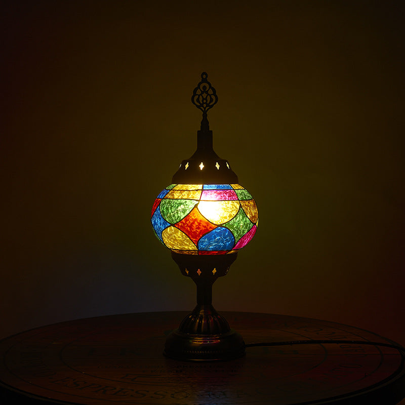 Norvo | Tradisjonell Tiffany romantisk oval jern emaljert 1-lampe bordlampe for soverommet