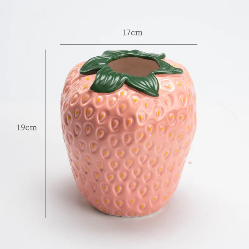 Norvo | Ugly Strawberry Vase