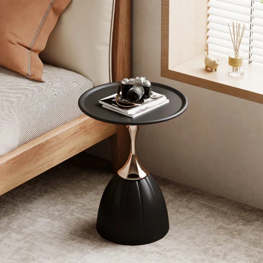 Norvo | Nordic Lotus Side Table i skandinavisk design