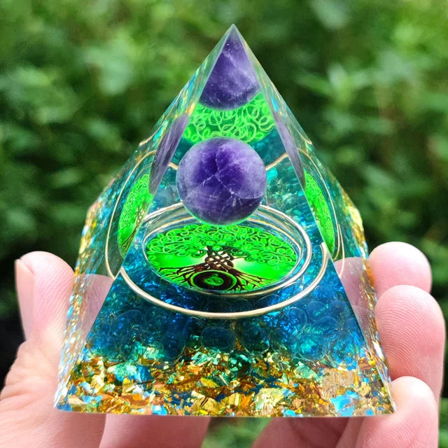 Norvo | Amethyst Peridot Orgone Pyramide - Energigenerator Krystall Reiki Chakra Orgonitt Meditasjonsverktøy