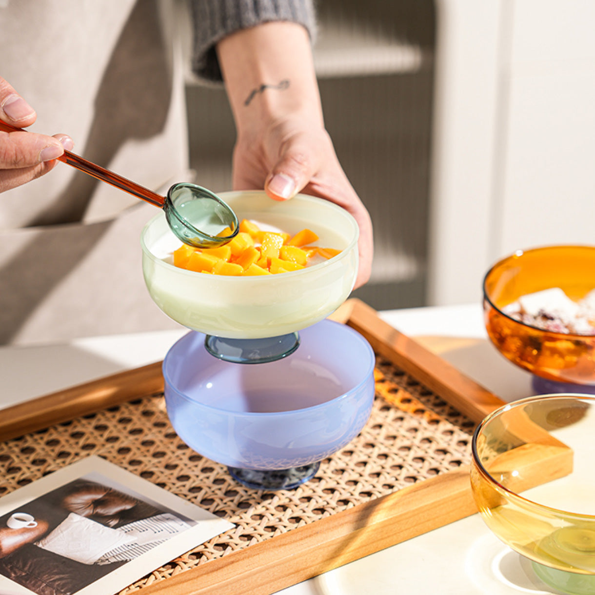 Norvo | Fargerik borosilikat dessertbolle med skje
