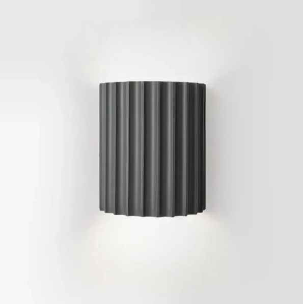 Norvo | Moderne Harpiks Vegglampe | Dobbelsidig Lysdiffusjon & Ideell for Moderne Oppholdsrom, Soverom, Gangene