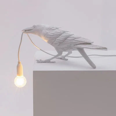 Norvo | Moderne Lucky Bird Bordlampe – Kreativ Resin Dyre Design for Soverom og Stue