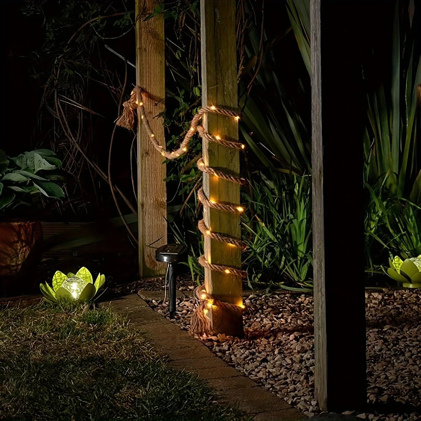 Norvo | Hamp tau solcelledrevet lampe | Holdbar dekorbelysning for hage og terrasse