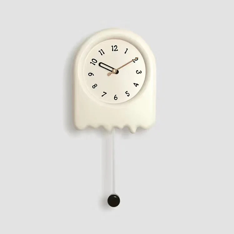 CremePendulum Klokke - Koreansk Veggklokke med Moderne Design