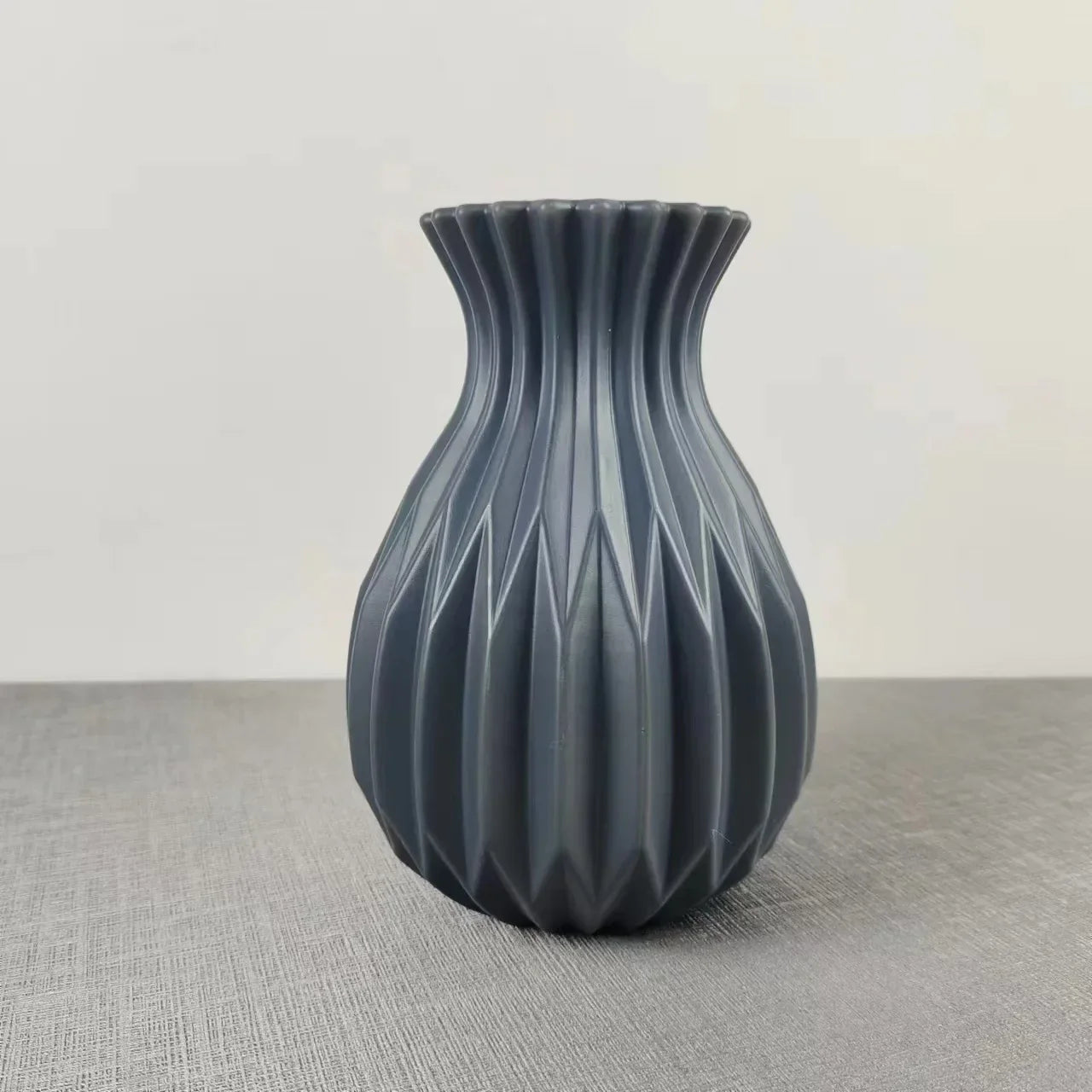 Norvo | Moderne elegante blomster vaser