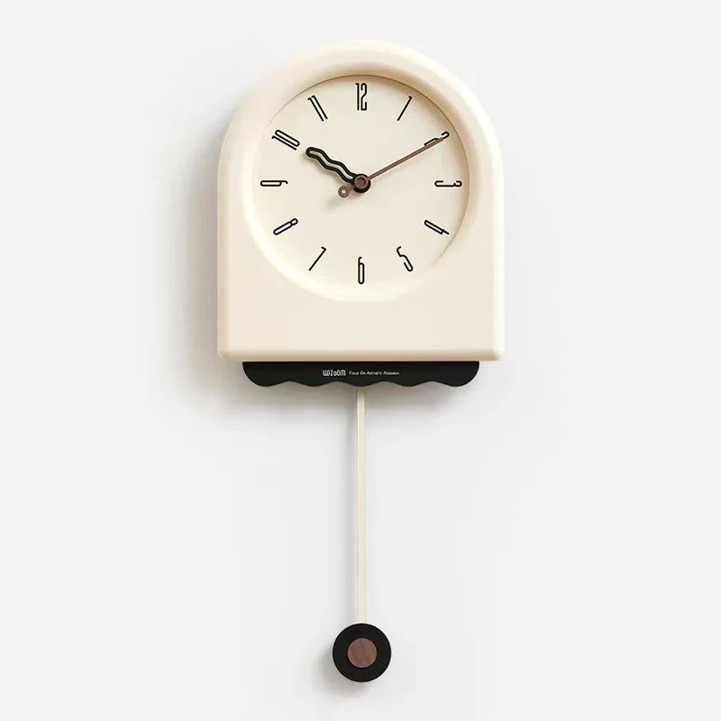 CremePendulum Klokke - Koreansk Veggklokke med Moderne Design