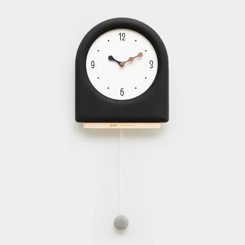 CremePendulum Klokke - Koreansk Veggklokke med Moderne Design