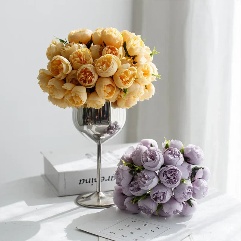 Blomsterbukett med 20 kunstige roser og pioner