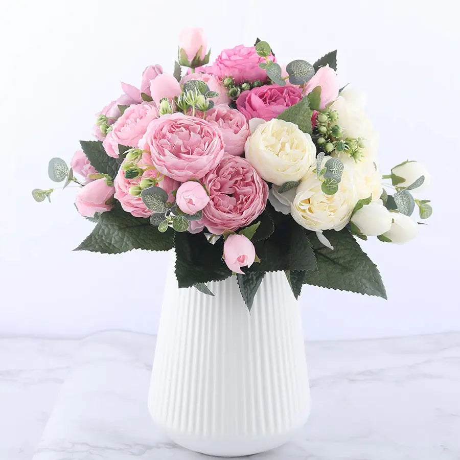 Norvo | Silky Rose Gypsophila Bouquet