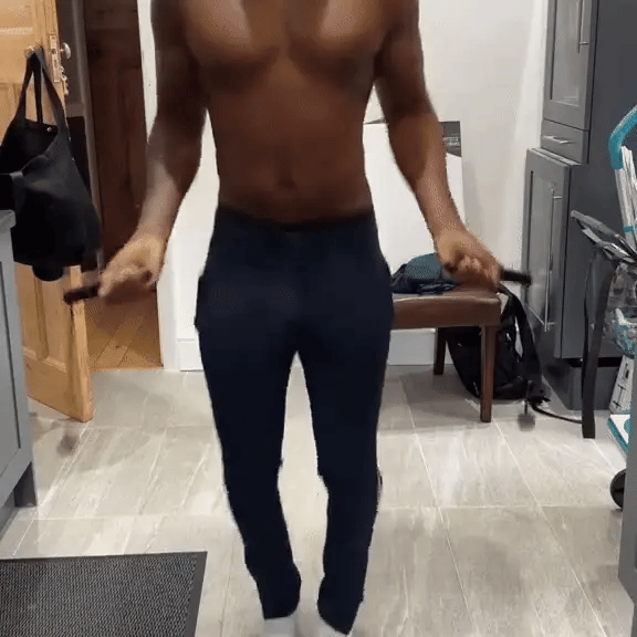 Norvo | Vektet trådløs hoppetau med teller | Ergonomisk, sammenflettingsfritt design for hjemme trening og kondisjonstrening
