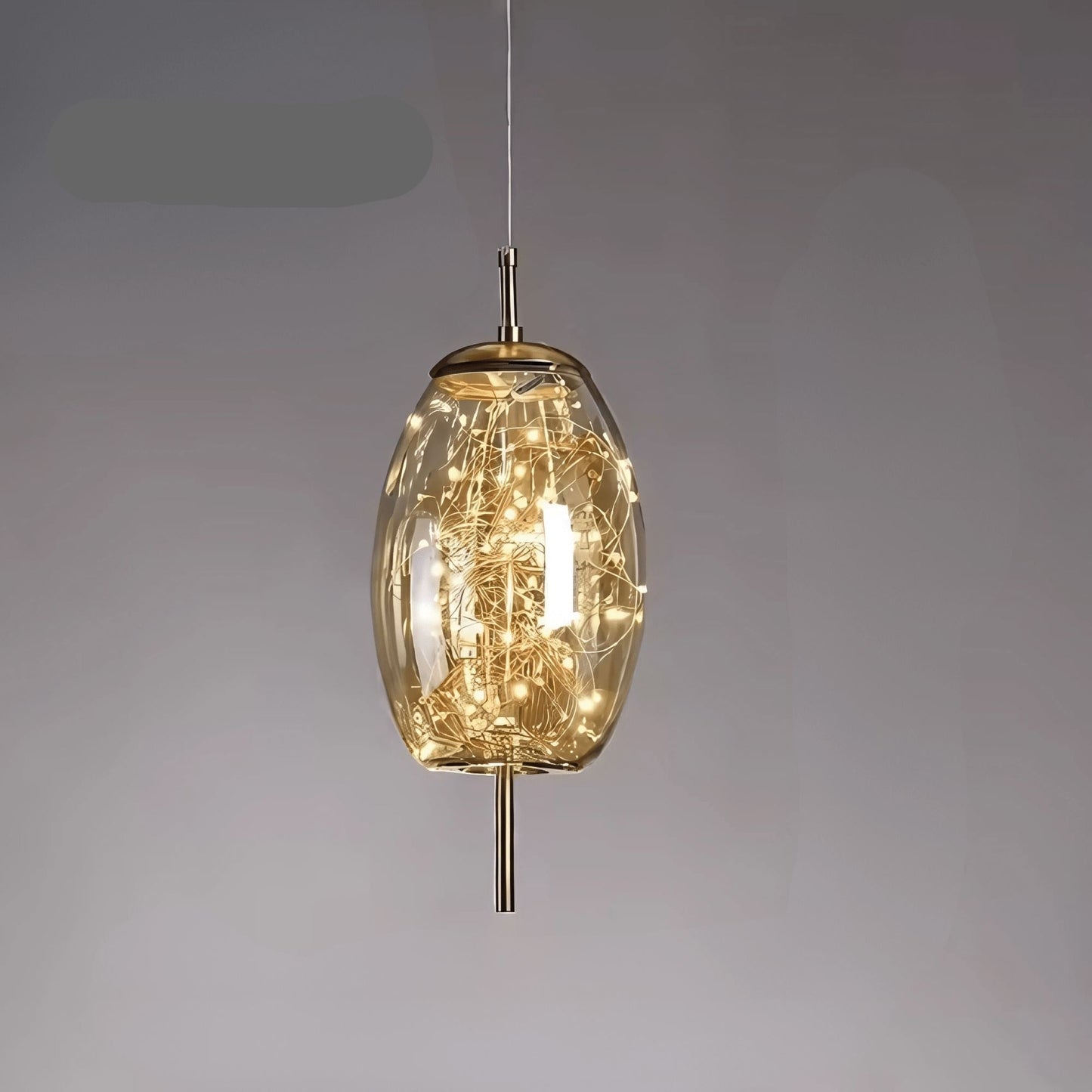 Norvo | Elegant hengende lampe med glasskjerm og fe-motiv