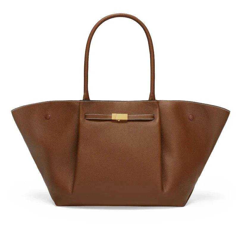 Norvo | Tassa Luksuriøs Overdimensjonert Skulderveske med Gullspenne – Elegant Minimalistisk Tote for Kvinner