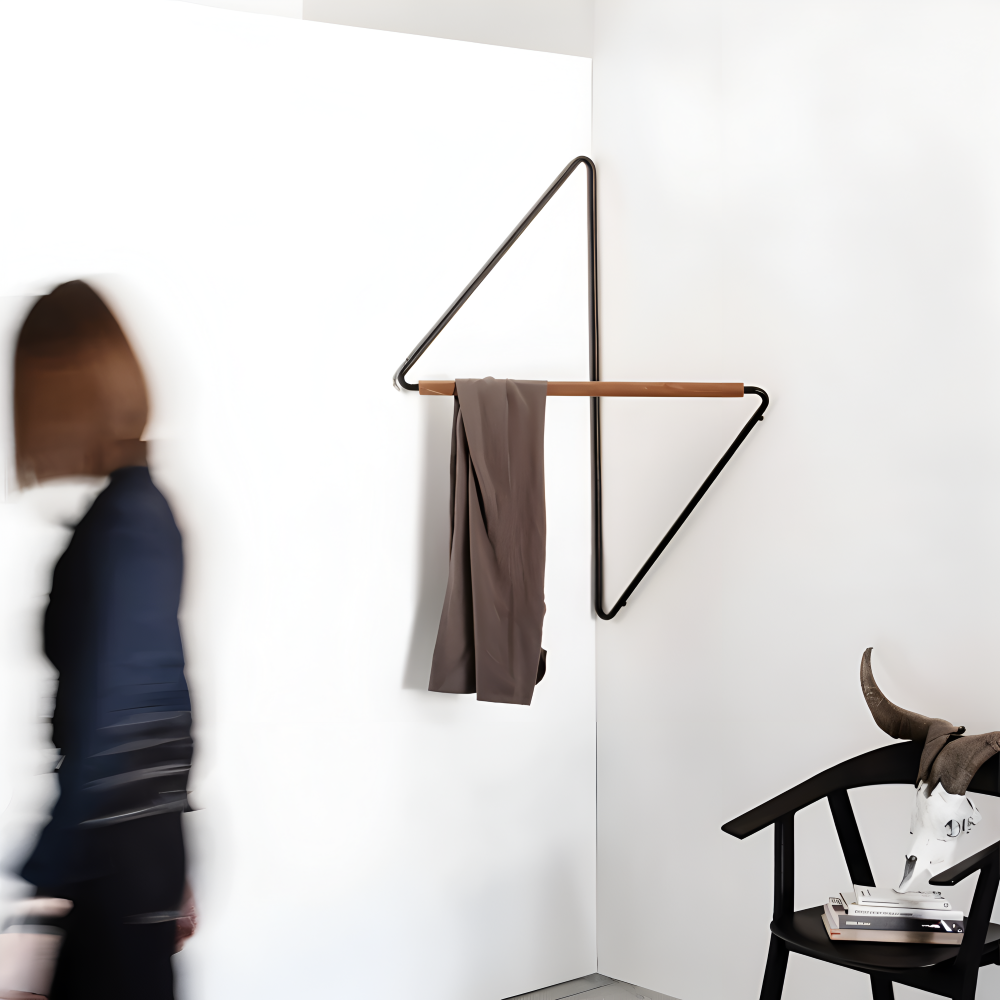 Norvo | Triad Kleshenger – Geometrisk Multi-Formål Metall Garderobestativ