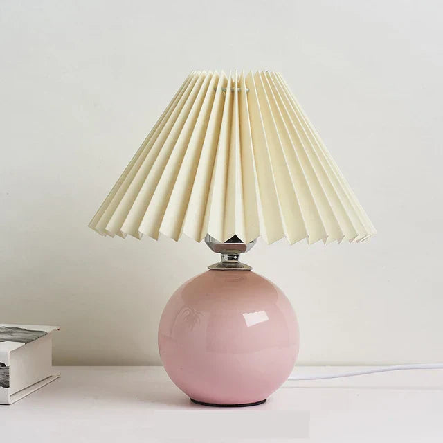 Elegant Bordlampe i Vintage Stil - Antikk Design med Foldsavt Lampeskjerm, Retro Bordlys for Stue og Soverom, Dekorativ og Stilfull