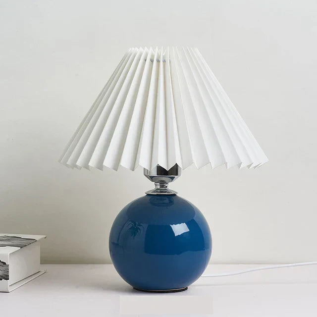 Elegant Bordlampe i Vintage Stil - Antikk Design med Foldsavt Lampeskjerm, Retro Bordlys for Stue og Soverom, Dekorativ og Stilfull