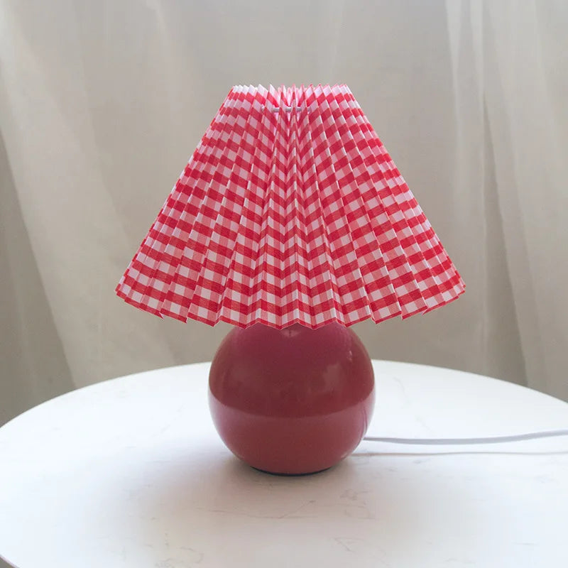 Elegant Bordlampe i Vintage Stil - Antikk Design med Foldsavt Lampeskjerm, Retro Bordlys for Stue og Soverom, Dekorativ og Stilfull