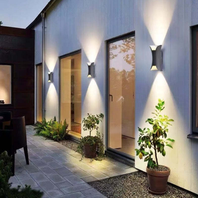 Moderne LED utendørs vegglampe - LumiEdge