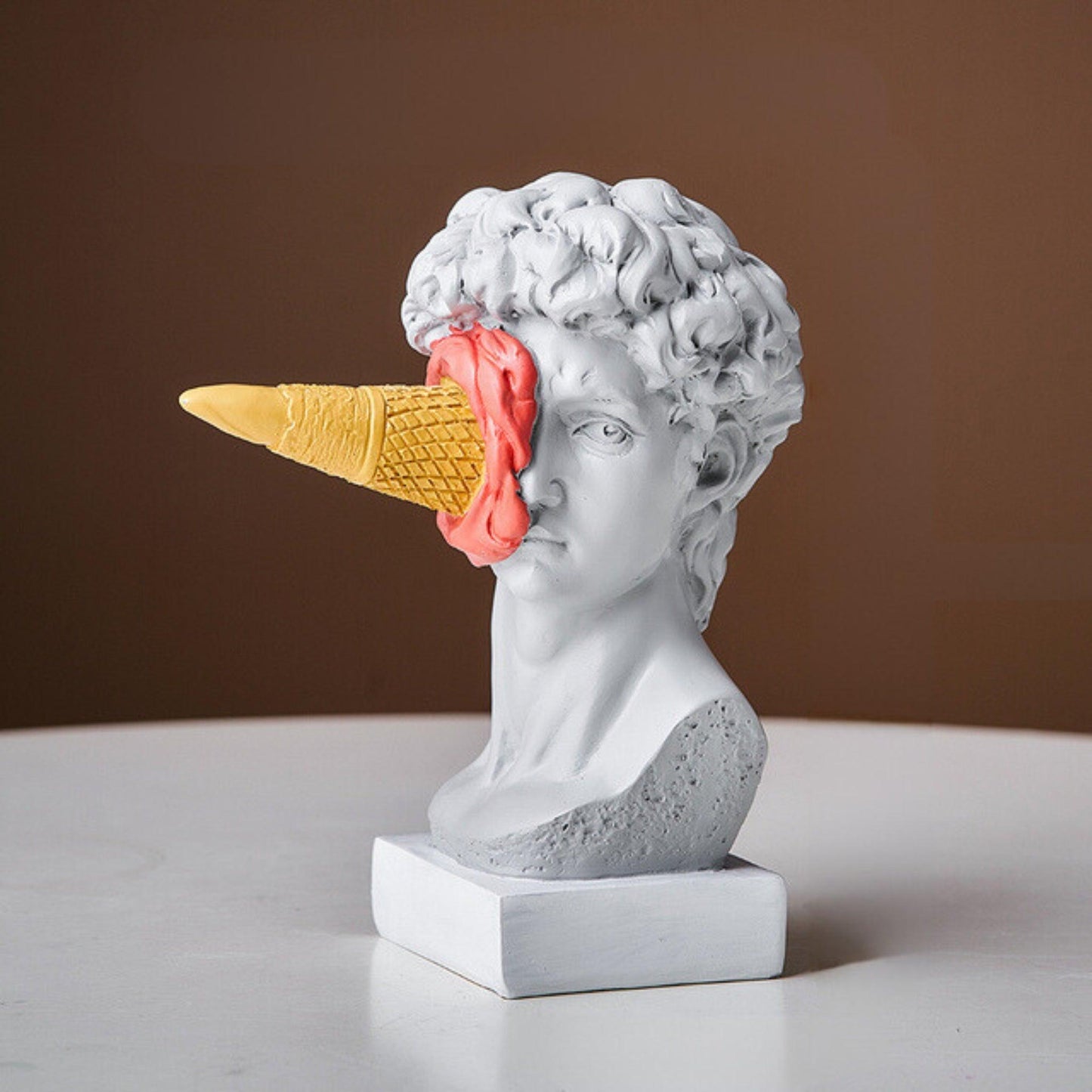 Norvo | Frendorf Figur Ansikt Iskrem Kunst Skulptur