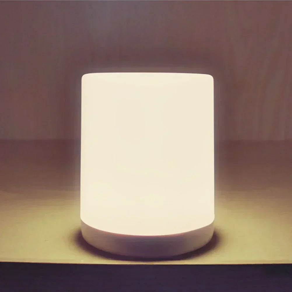 Norvo | Dimbar LED Bordlampe med USB-port - GlowEase