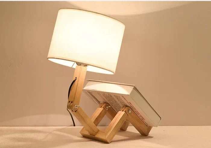 Norvo | Tre lampe med bokholder – Moderen design for hjemmet ditt