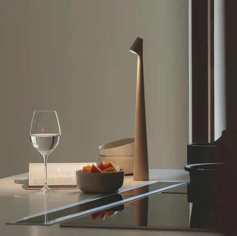 Norvo | Trådlamp LED lampe i minimalistisk design | Bordlampe