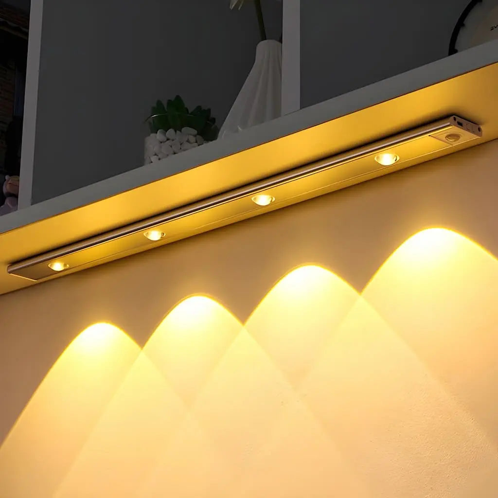 LumiSmart – Trådløs Smart LED Lampe med Bevegelsesdetektor